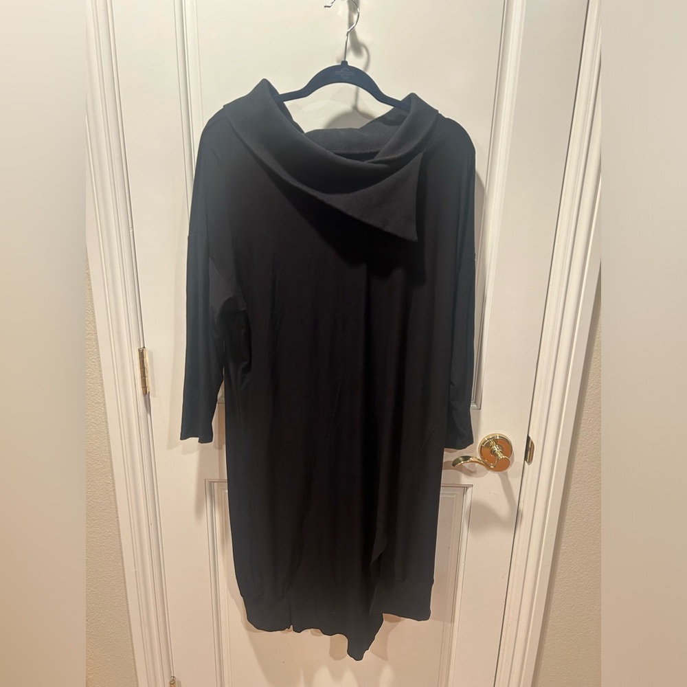 Simply Mila Black Asymmetrical Neckline and Hem Midi Dress Size Large